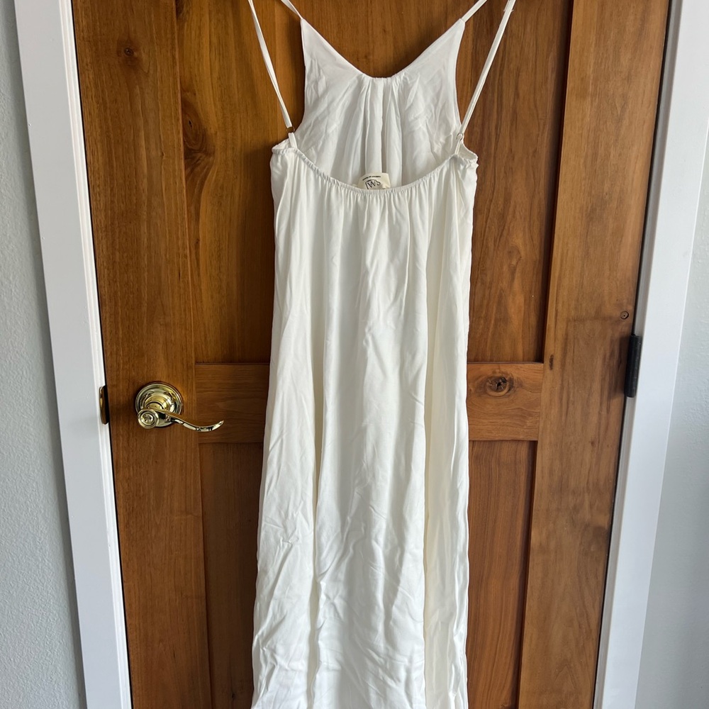 Elegant White Maxi Dress